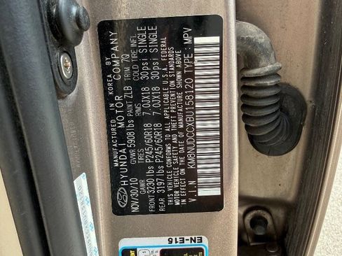 Used 2011 Hyundai Veracruz Limited AWD/4WD image 23