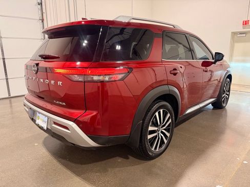 Used 2023 Nissan Pathfinder Platinum w/ Cargo Package FWD image 4