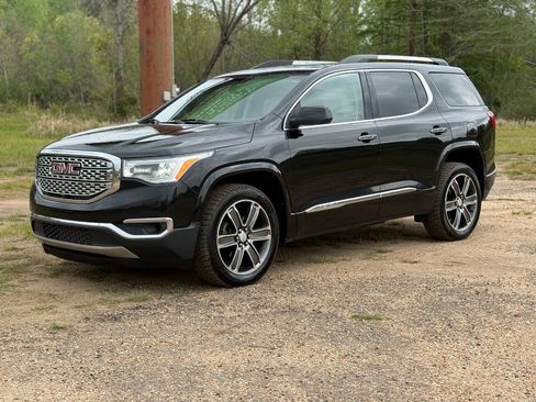 Used 2018 GMC Acadia Denali w/ Technology Package image 1