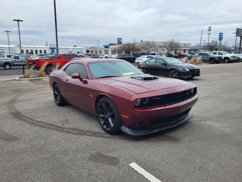 Used 2022 Dodge Challenger R/T w/ Shaker Package image 1