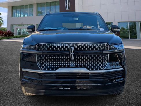 New 2026 Lincoln Navigator L Reserve image 2