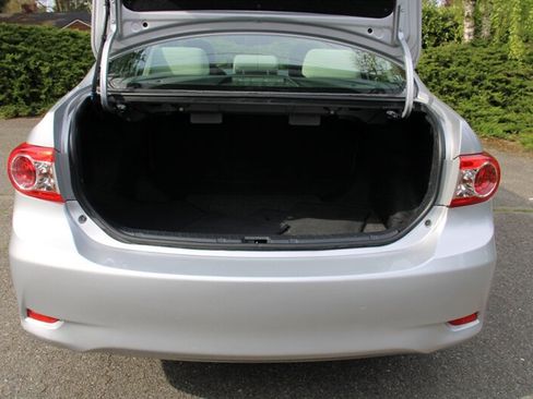 Used 2011 Toyota Corolla LE image 15