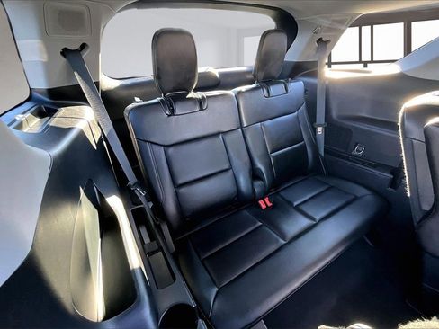 Used 2022 Ford Explorer Limited w/ Equipment Group 301A image 28