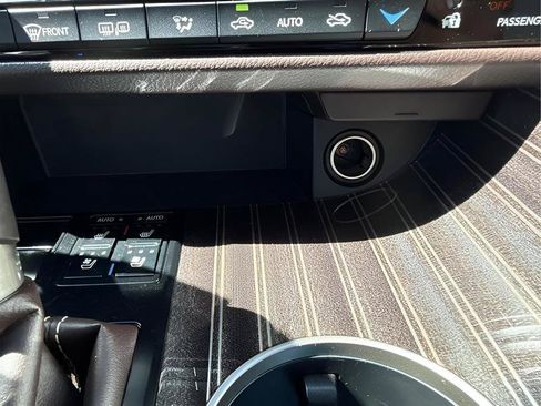 Used 2019 Lexus RX 450hL Luxury AWD/4WD image 51