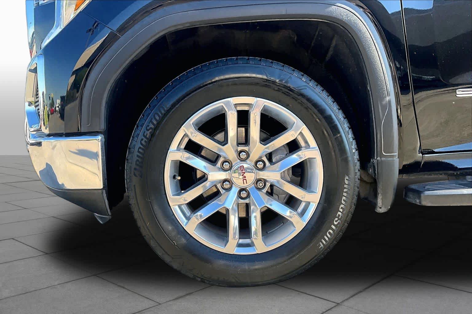 Used 2022 GMC Sierra 1500 SLT RWD image 11