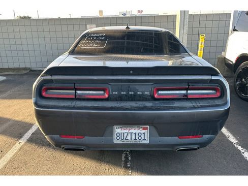 Used 2018 Dodge Challenger SXT Plus image 4