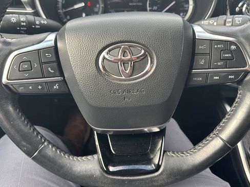 Used 2020 Toyota Highlander Platinum image 14