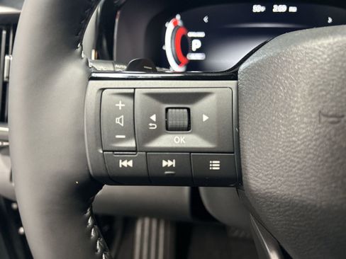 New 2026 Nissan Pathfinder SL AWD/4WD image 17