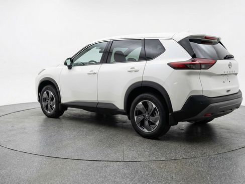 Used 2025 Nissan Rogue SV AWD/4WD image 6