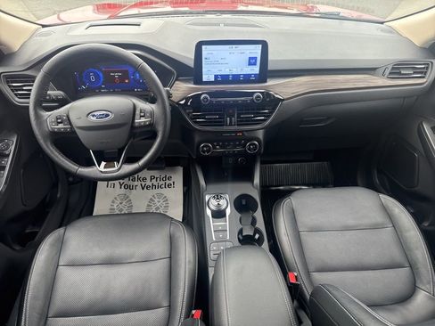 Used 2020 Ford Escape Titanium w/ Titanium Premium Package 2.0 FWD image 24