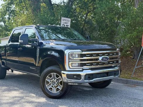 Used 2023 Ford F250 Lariat w/ Lariat Ultimate Package AWD/4WD image 1