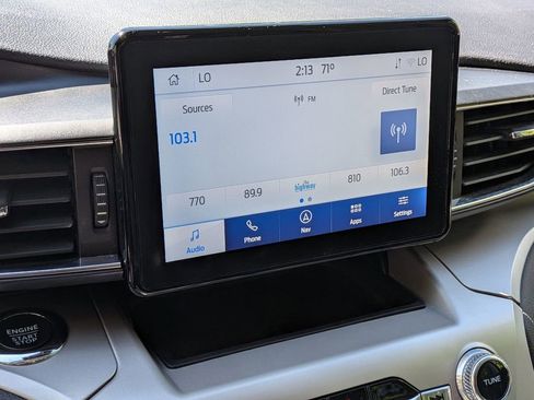 Used 2022 Ford Explorer XLT w/ Equipment Group 202A AWD/4WD image 24