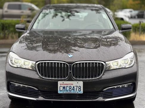 Used 2016 BMW 740i RWD image 8