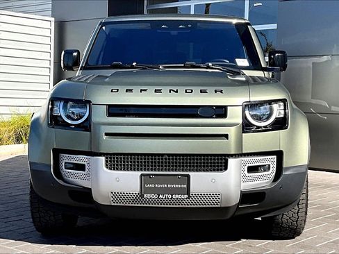 Used 2020 Land Rover Defender 110 S image 2