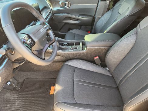 New 2026 Kia Sorento S image 9