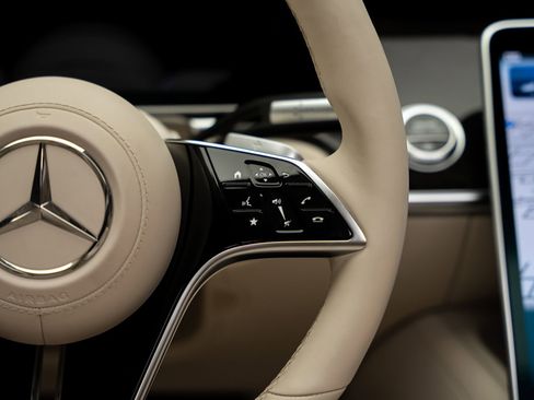 Used 2023 Mercedes-Benz S 580 4MATIC Sedan image 46