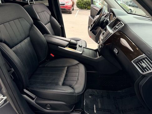 Used 2015 Mercedes-Benz GL 450 4MATIC image 18