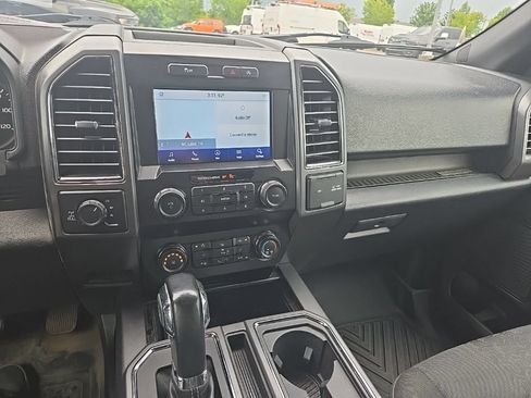 Used 2018 Ford Expedition Limited w/ Equipment Group 301A AWD/4WD image 25