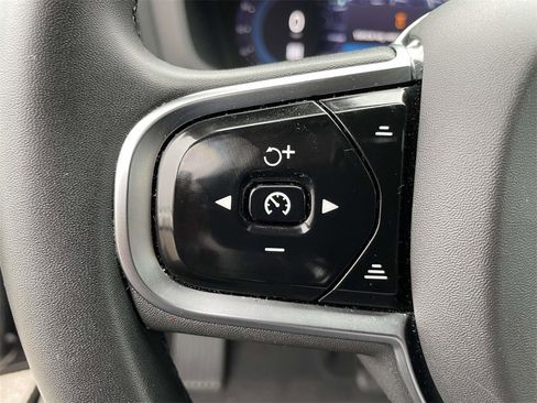 Used 2024 Volvo S60 B5 Plus image 21