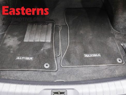 Used 2023 Nissan Altima 2.5 SR image 9