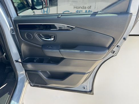 Certified 2023 Honda Pilot Touring image 31
