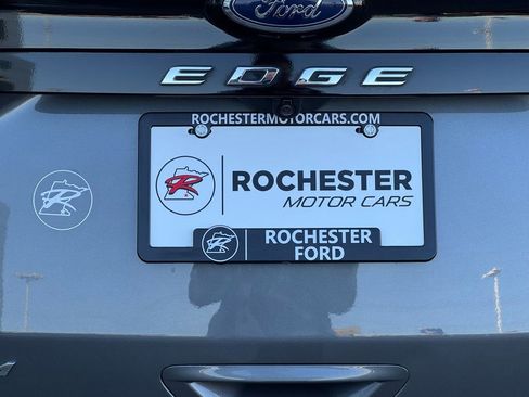 Certified 2022 Ford Edge Titanium AWD/4WD image 37