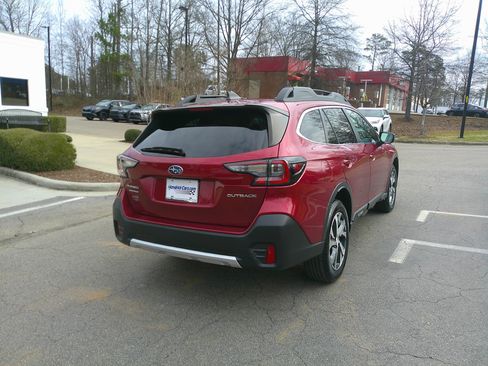 Used 2022 Subaru Outback Limited image 11