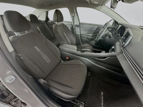 Used 2023 Hyundai Elantra SEL FWD image 29
