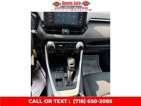 Used 2019 Toyota RAV4 LE w/ All Weather Liner Package AWD/4WD image 17