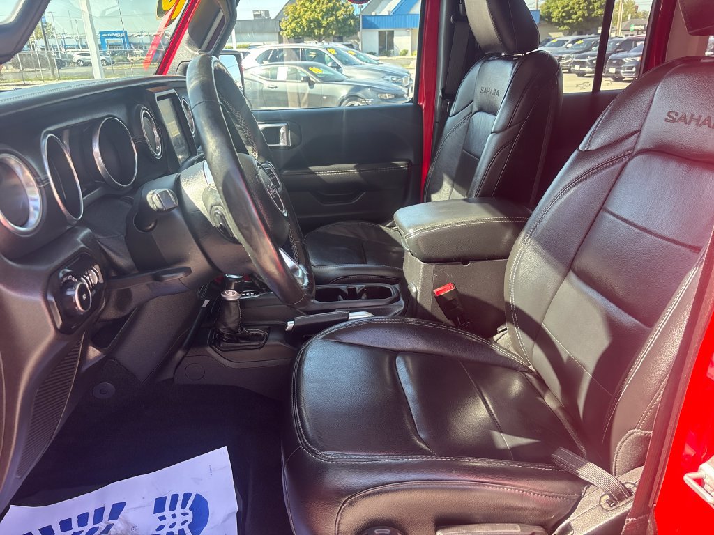 Used 2018 Jeep Wrangler Unlimited Sahara AWD/4WD image 14