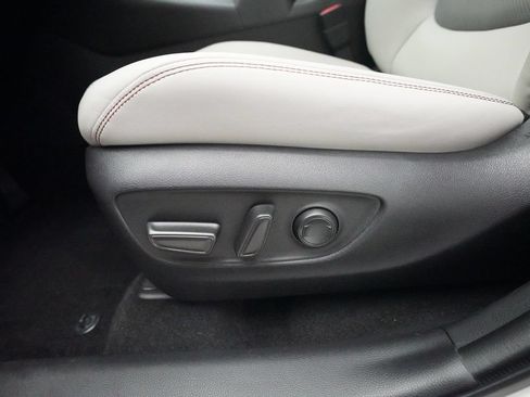 Used 2022 Toyota RAV4 Limited w/ Limited Grade Weather Package AWD/4WD image 28