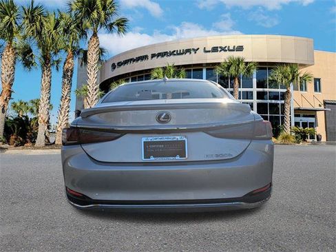 Certified 2021 Lexus ES 300h w/ Premium Package image 6