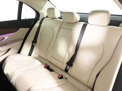 Used 2021 Mercedes-Benz C 300 4MATIC Sedan image 4