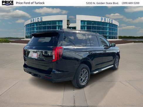 Certified 2025 Ford Expedition Active RWD image 5