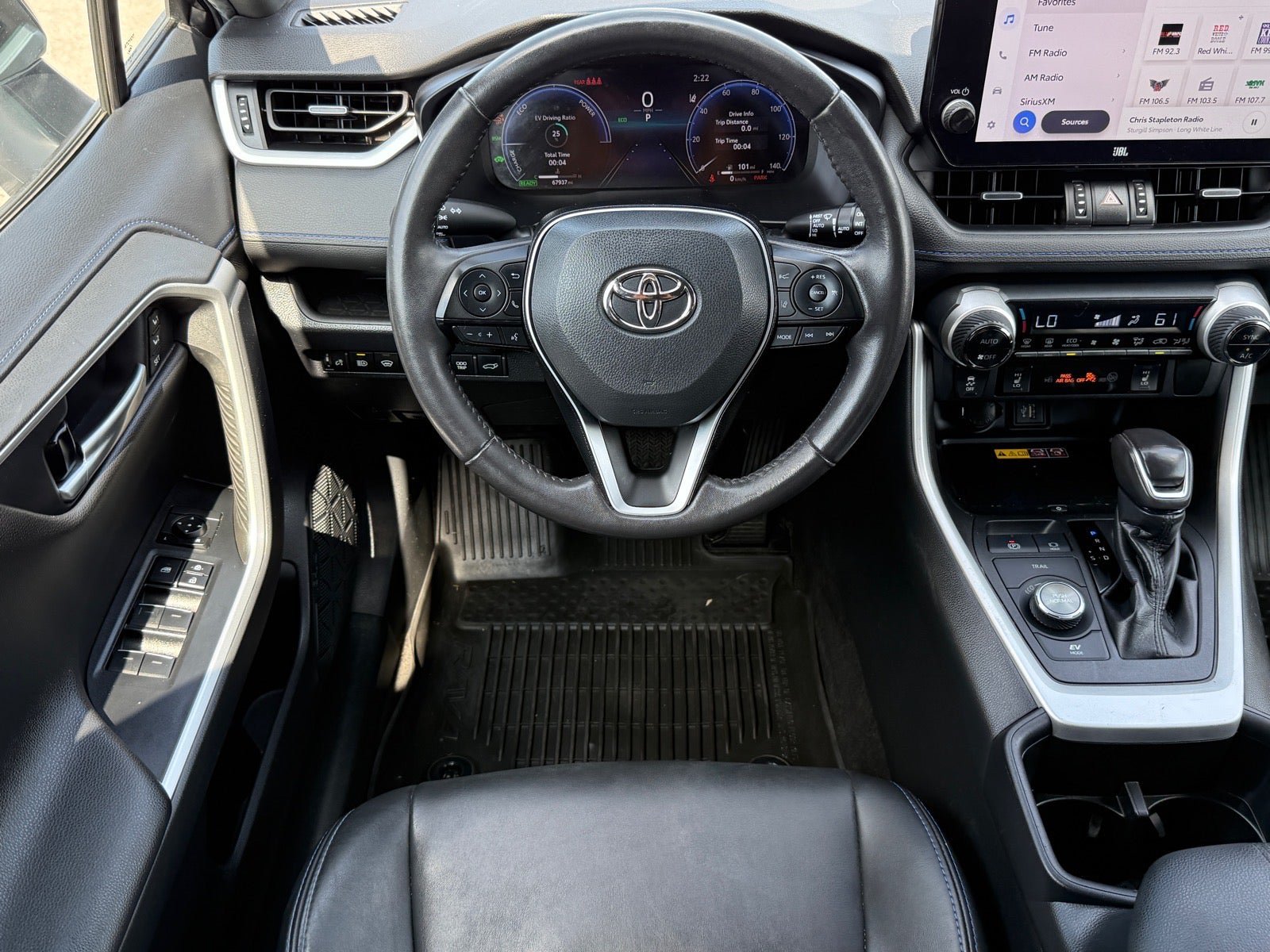 Used 2023 Toyota RAV4 XSE AWD/4WD image 16