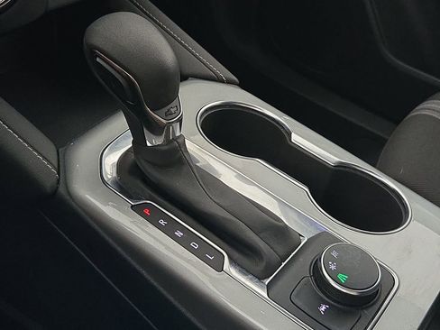 Used 2025 Chevrolet Blazer LT FWD image 21