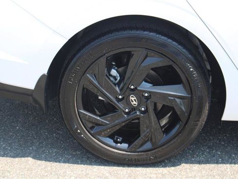 Used 2026 Hyundai Elantra Sport FWD image 9