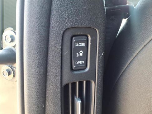 Used 2025 Honda Odyssey Sport-L image 25