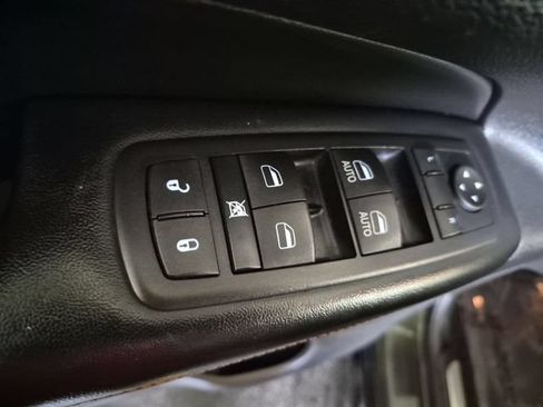 Used 2016 Jeep Grand Cherokee Limited 75th Anniversary AWD/4WD image 16