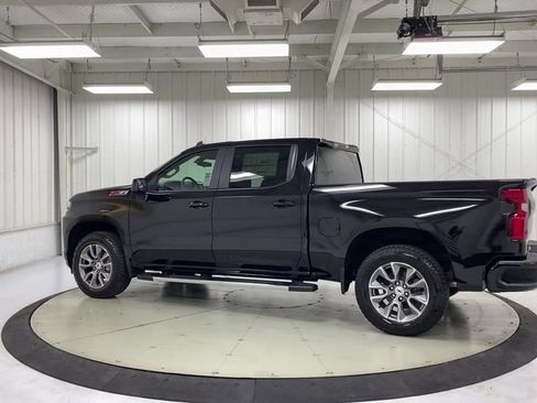 Used 2021 Chevrolet Silverado 1500 RST w/ Z71 Off-Road Package AWD/4WD image 6