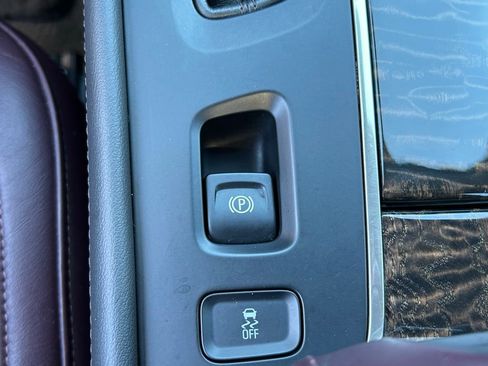 Used 2014 Buick LaCrosse Premium w/ Ultra Luxury Package FWD image 38
