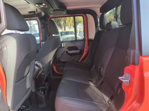 Used 2020 Jeep Gladiator Sport w/ Quick Order Package 23S image 17