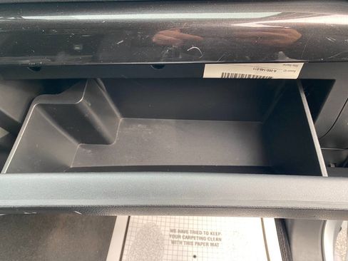 Used 2019 Nissan Titan SV w/ SV Convenience Package image 27