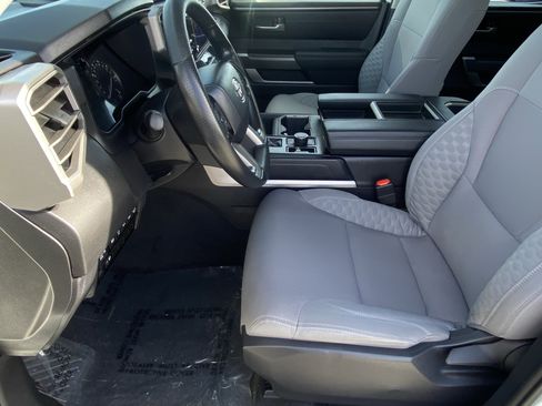 Used 2024 Toyota Tundra SR5 w/ SR5 Convenience Package AWD/4WD image 27