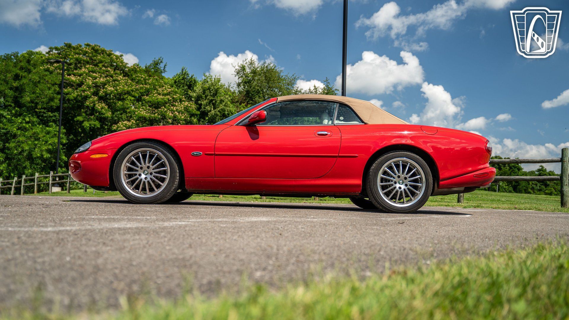 Used 1999 Jaguar XK8 Convertible RWD image 10