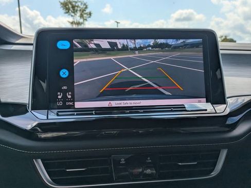 New 2026 Volkswagen Atlas Cross Sport SE FWD image 21