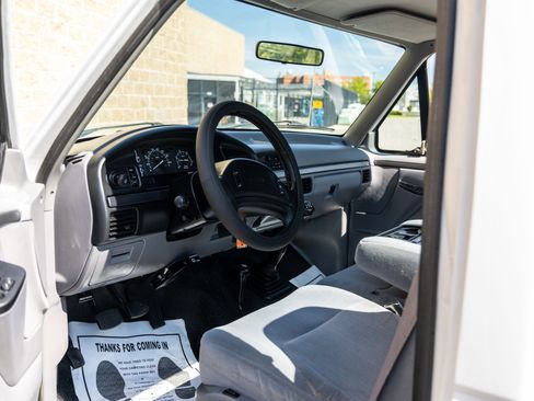 Used 1997 Ford F250 4x4 Regular Cab Heavy Duty image 22