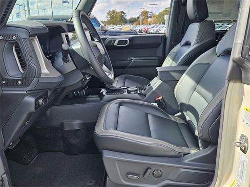 New 2025 Ford Bronco Outer Banks image 12