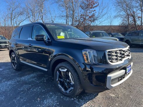 New 2025 Kia Telluride S image 5