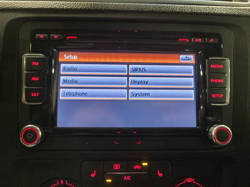 Used 2014 Volkswagen Jetta SE FWD image 25